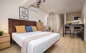Beachfront Design Lux Studio Apartment
